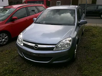 Gebraucht Opel Astra Catch Me 150 PS (110 kW) 2007 Silber Limousine