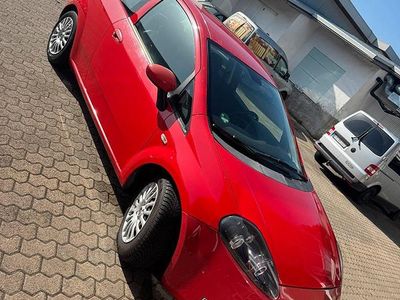Gebraucht Fiat Grande Punto 77 PS (56 kW) 2009 Rot Kleinwagen
