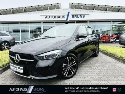 Gebraucht Mercedes B180 Progressive 150 PS (110 kW) 2024 Kosmosschwarz  metalliclack Kleinwagen