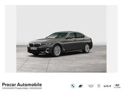 Gebraucht BMW 530e Luxury Line 184 PS (135 kW) 2023 Grau Limousine