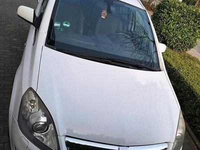 Gebraucht Opel Zafira 150 PS (110 kW) 2010 Weiß Van / Kleinbus