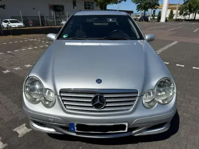 Gebraucht Mercedes CL200 122 PS (89 kW) 2004 Silber Coupé