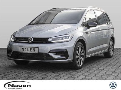 Oyster silver metallic Gebraucht 2024 VW Touran Highline Van / Kleinbus | 43.990 €