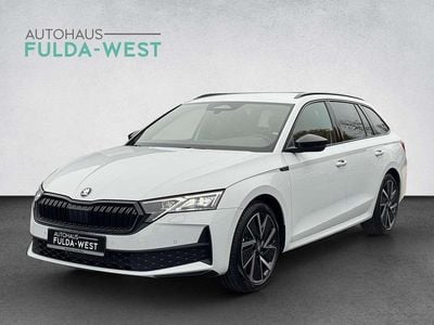 Neu Skoda Octavia SportLine 150 PS (110 kW) 2025 Moonwhite metallic Kombi