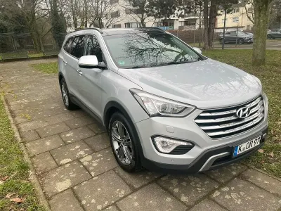 Gebraucht Hyundai Grand Santa Fe 197 PS (144 kW) 2014 Grau SUV
