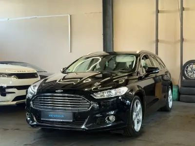 Gebraucht Ford Mondeo Titanium 150 PS (110 kW) 2015 Schwarz Limousine