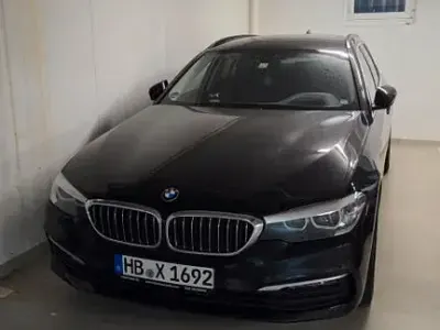 Gebraucht BMW 520 Sport Line 190 PS (139 kW) 2019 Schwarz Kombi