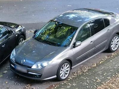 Gebraucht Renault Laguna III 176 PS (129 kW) 2008 Grau Limousine