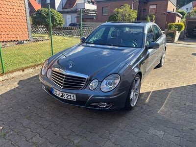 Grau Gebraucht 2008 Mercedes E230 Avantgarde Limousine | 13.000 € (Teuer)
