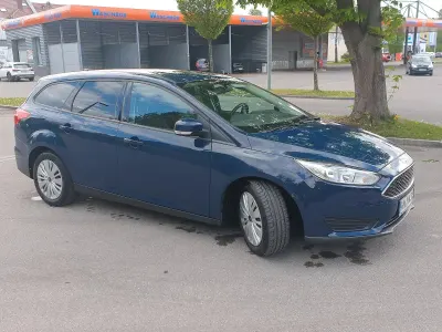 Gebraucht Ford Focus 125 PS (91 kW) 2018 Blau Kombi