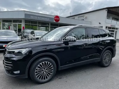 Neu VW Tiguan Elegance 150 PS (110 kW) 2026 Schwarz SUV