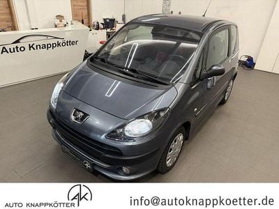 Grau Gebraucht 2007 Peugeot 1007 Van / Kleinbus | 6.290 € (Teuer)