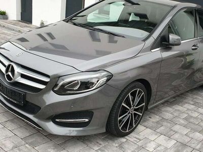 gebraucht Mercedes B220 d 7G-DCT UrbanStyle Edition