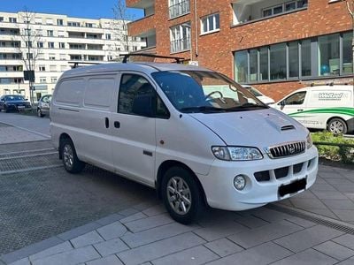 Hyundai H-1