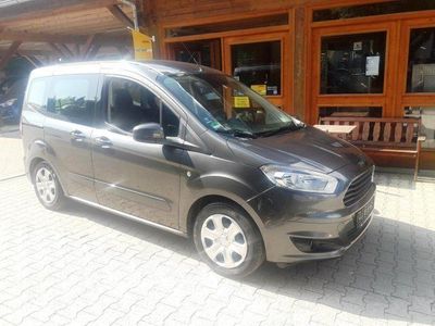 Gebraucht Ford Tourneo Courier Trend 101 PS (74 kW) 2016 Grau metallic Van / Kleinbus