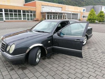 Schwarz Gebraucht 1995 Mercedes 320 Limousine | 3.500 €