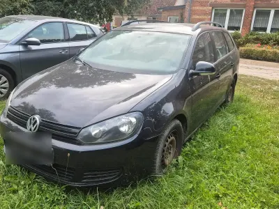 Gebraucht VW Golf VI 105 PS (77 kW) 2010 Schwarz Kombi