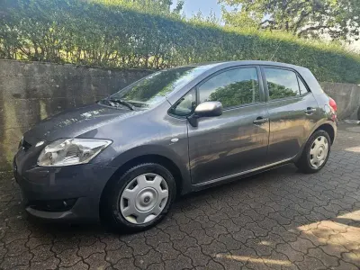 Gebraucht Toyota Auris Executive 124 PS (91 kW) 2007 Grau Kleinwagen