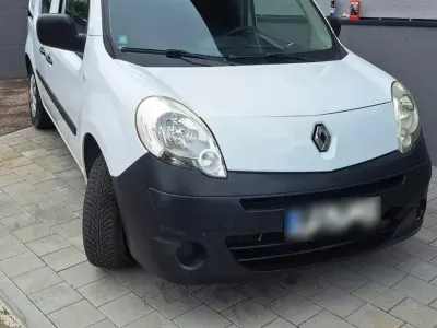Gebraucht Renault Kangoo Authentique 75 PS (55 kW) 2011 Weiß Van / Kleinbus