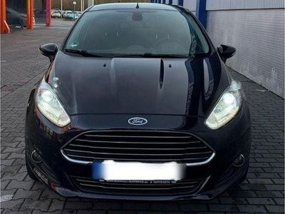 Schwarz Gebraucht 2015 Ford Fiesta Titanium Kleinwagen | 5.500 € (Fairer Preis)