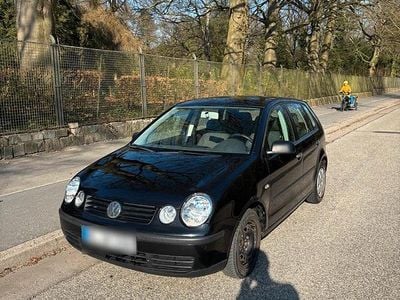 Gebraucht VW Polo 64 PS (47 kW) 2003 Schwarz Kleinwagen