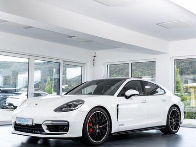 Porsche Panamera GTS