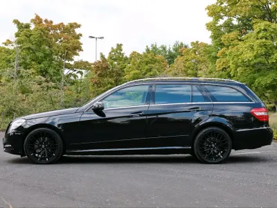 Używany Mercedes E300 231 KM (169 kW) 2010 Czarny Kombi