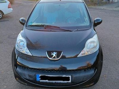 Gebraucht Peugeot 107 68 PS (50 kW) 2009 Schwarz Kleinwagen