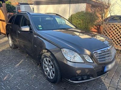 Braun Gebraucht 2010 Mercedes E300 Kombi | 12.900 € (Fairer Preis)