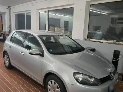 Gebraucht VW Golf VI 105 PS (77 kW) 2011 Grau Limousine