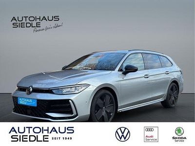 Silber Neu 2025 VW Passat R-line Limousine | 49.990 € (Superpreis)