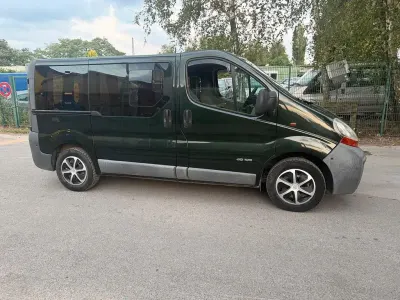 Gebraucht Renault Trafic 101 PS (74 kW) 2002 Grün Van / Kleinbus