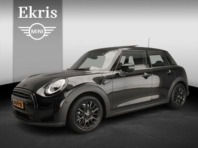 Gebraucht Mini Cooper Sport 136 PS (100 kW) 2023 Schwarz Kleinwagen