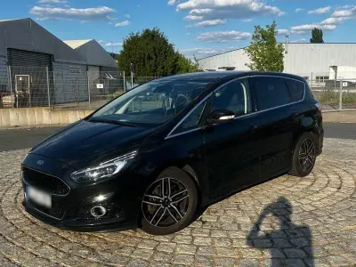 Gebraucht Ford S-MAX Titanium 209 PS (153 kW) 2017 Schwarz Van / Kleinbus