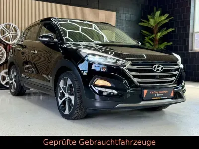 Gebraucht Hyundai Tucson Intro Edition 184 PS (135 kW) 2015 Schwarz SUV