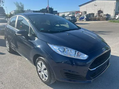 Gebraucht Ford Fiesta Trend 95 PS (69 kW) 2017 Blau Kleinwagen