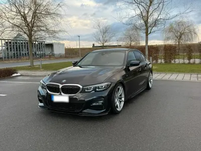 Gebraucht BMW 318 M Performance 150 PS (110 kW) 2020 Schwarz Limousine