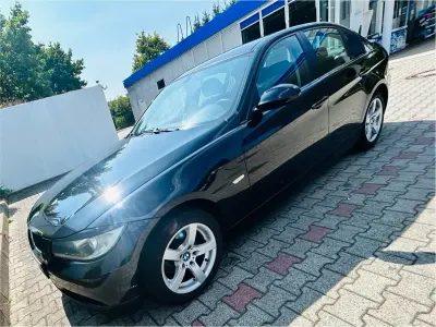 Gebraucht BMW 318 143 PS (105 kW) 2026 Schwarz Limousine