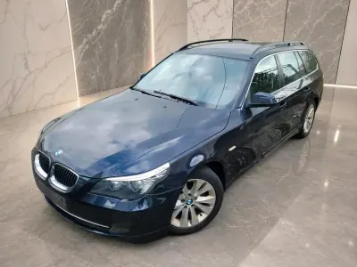 Gebraucht BMW 523 190 PS (139 kW) 2009 Blau Kombi