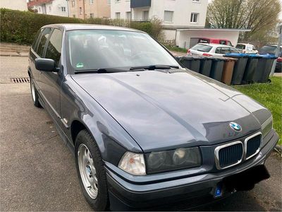 Gebraucht BMW 318 116 PS (85 kW) 1999 Grau Kombi