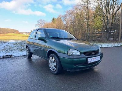 Gebraucht Opel Corsa 65 PS (47 kW) 2000 Grün Limousine