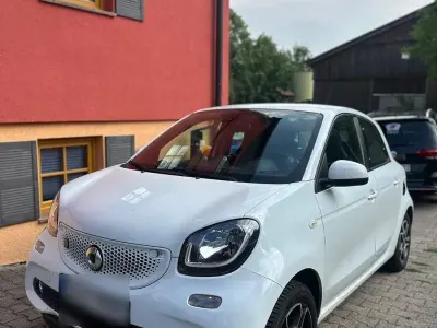 Gebraucht Smart ForFour Electric Drive Prime 60 kW (82 PS) 2018 Weiß Limousine