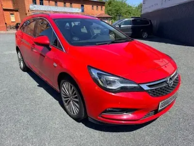 Gebraucht Opel Astra Innovation 150 PS (110 kW) 2019 Rot Kombi