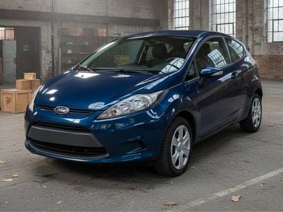 Second-hand Ford Fiesta Trend 60 CP (44 kW) 2012 Albastru Hatchback