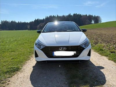 Second-hand Hyundai i20 Intro Edition 101 CP (74 kW) 2021 Alb Hatchback