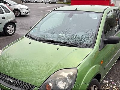 Grün Gebraucht 2006 Ford Fiesta Limousine | 1.400 €