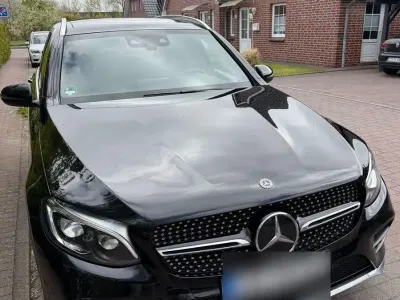 Usata Mercedes GLC250 AMG 204 CV (150 kW) 2019 Nero SUV