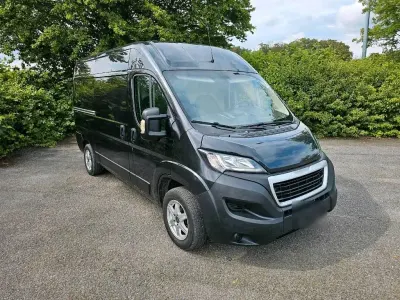 Gebraucht Peugeot Boxer 120 PS (88 kW) 2020 Schwarz Van