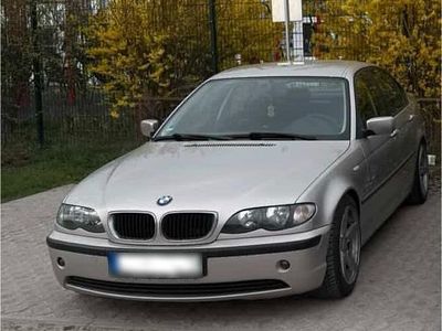 Usata BMW 318 143 CV (105 kW) 2004 Argento Berlina