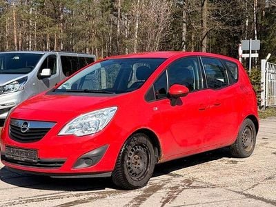 Second-hand Opel Meriva Edition 101 CP (74 kW) 2010 Roșu Monovolum